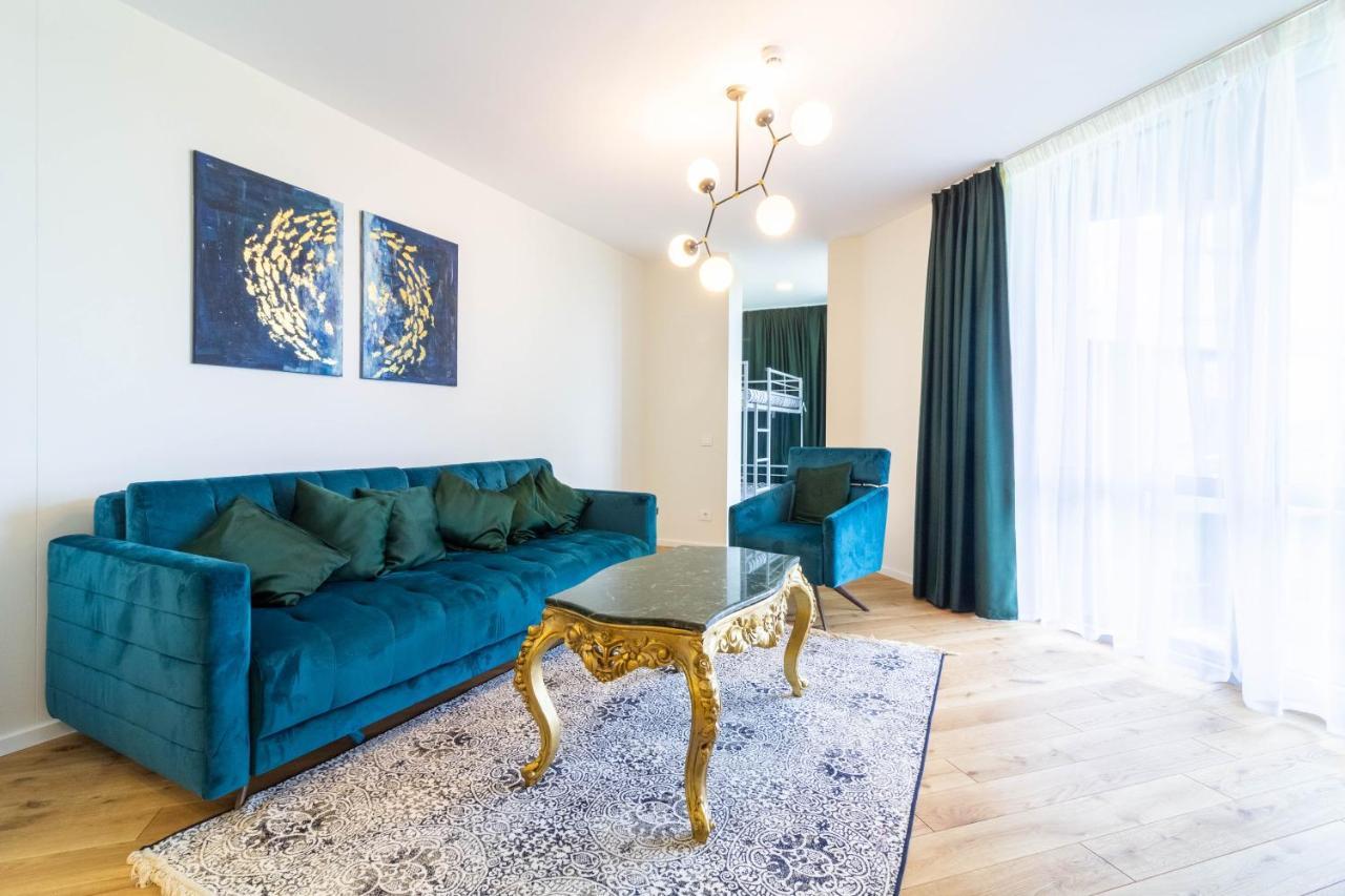 Elija Swan-Toy Apartments Šventoji Buitenkant foto