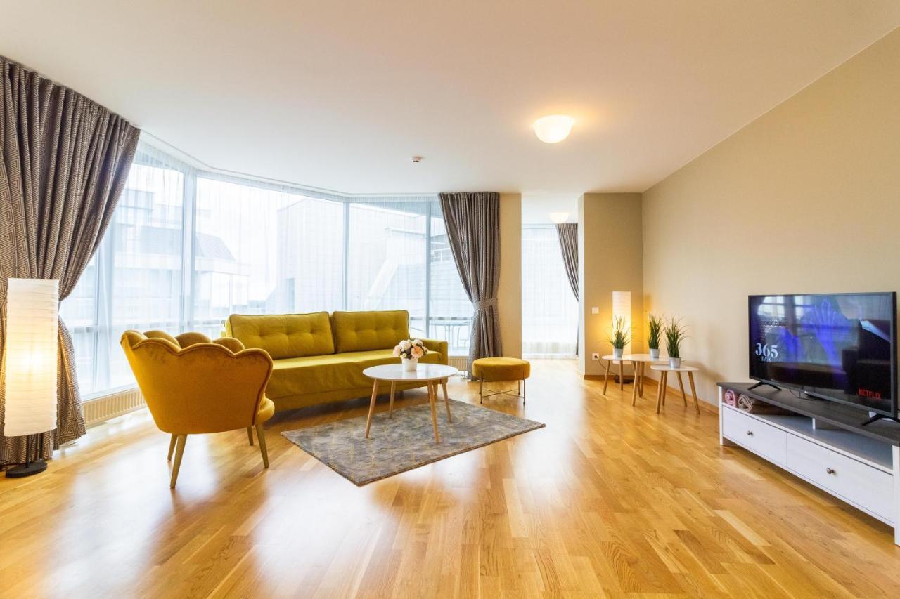 Elija Swan-Toy Apartments Šventoji Buitenkant foto