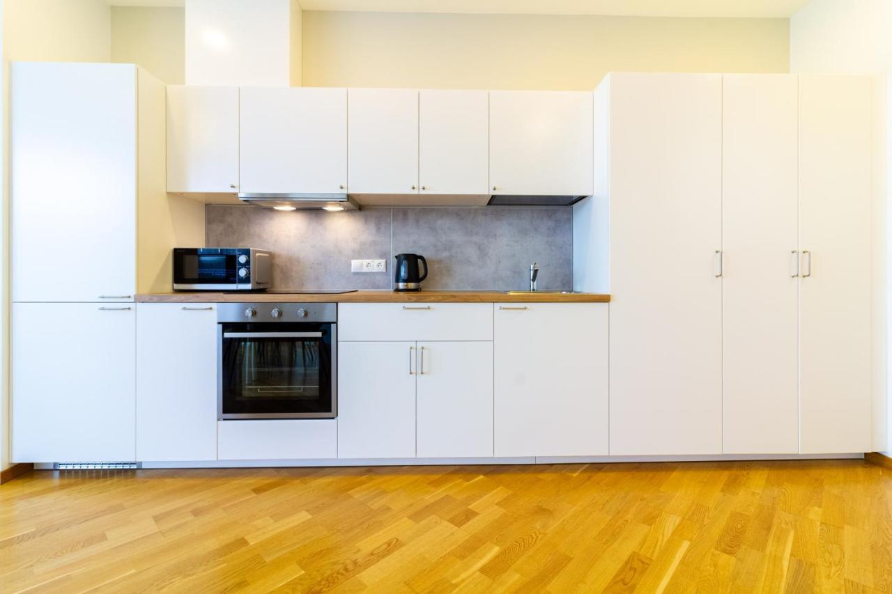 Elija Swan-Toy Apartments Šventoji Buitenkant foto