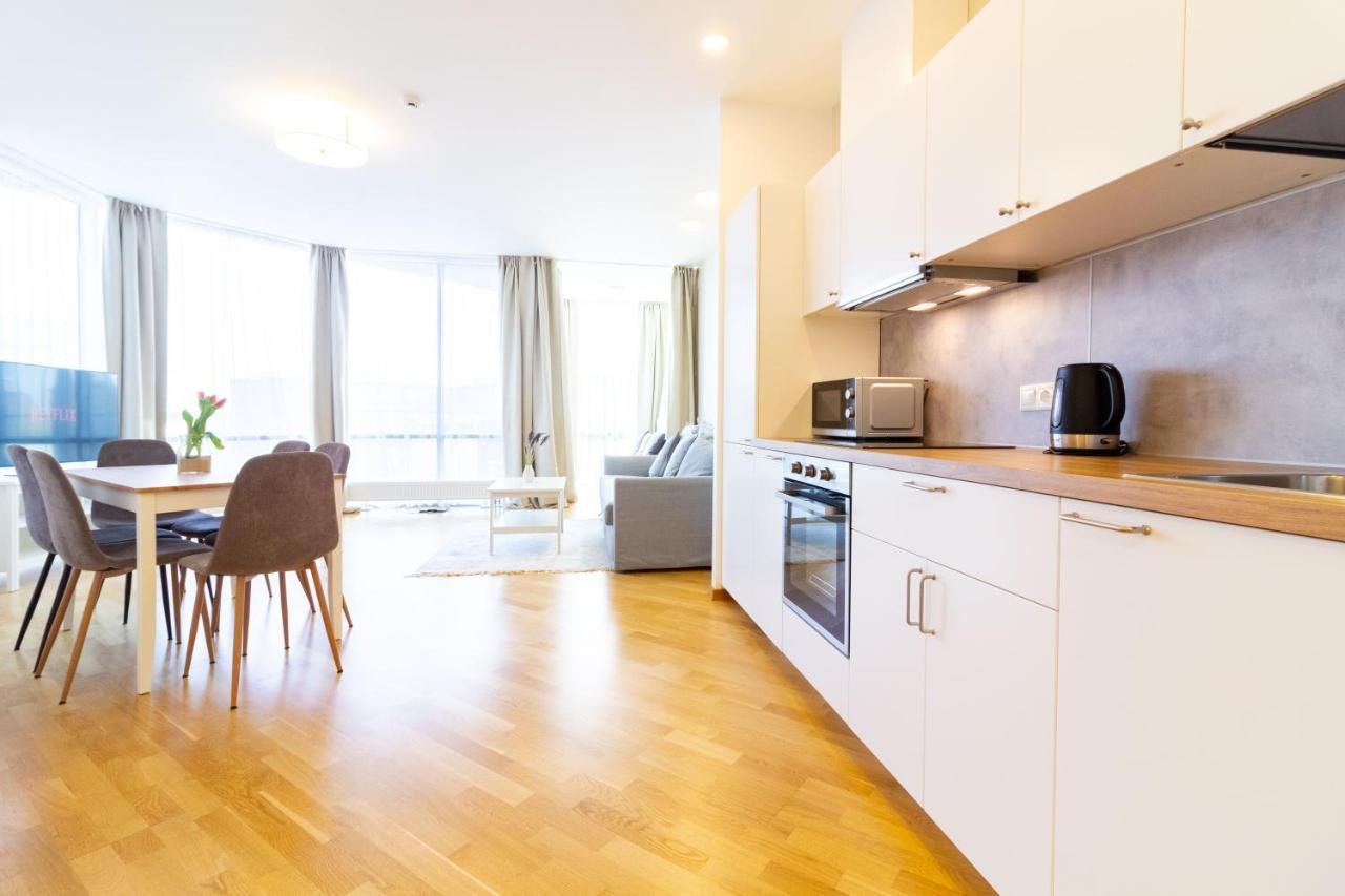 Elija Swan-Toy Apartments Šventoji Buitenkant foto