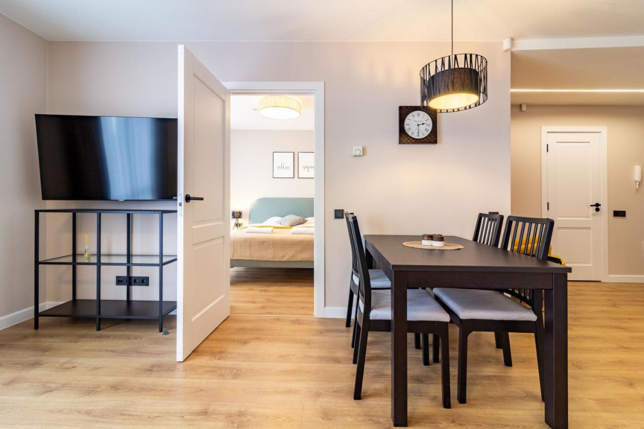 Elija Swan-Toy Apartments Šventoji Buitenkant foto