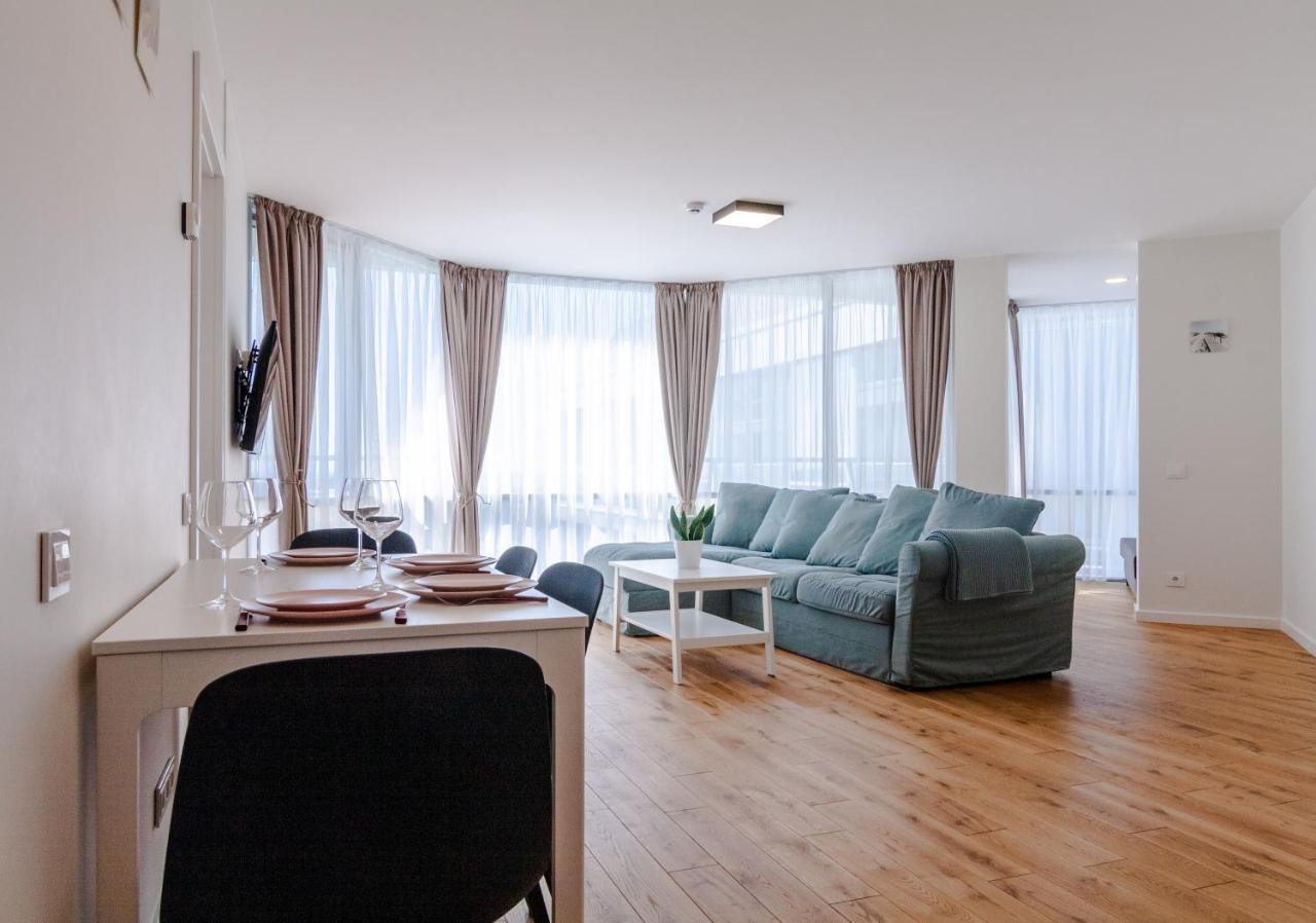 Elija Swan-Toy Apartments Šventoji Buitenkant foto