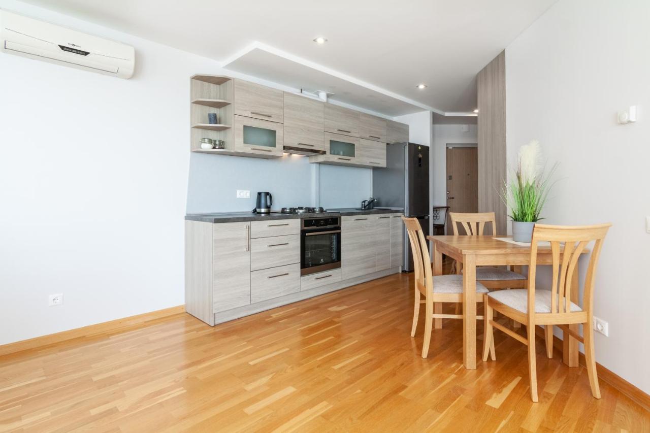 Elija Swan-Toy Apartments Šventoji Buitenkant foto