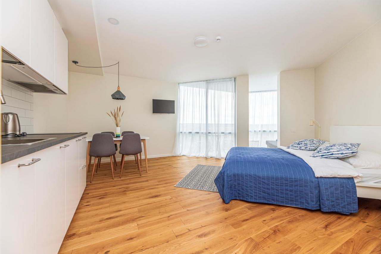 Elija Swan-Toy Apartments Šventoji Buitenkant foto