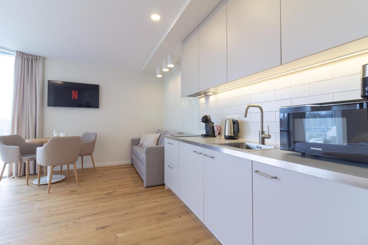 Elija Swan-Toy Apartments Šventoji Buitenkant foto