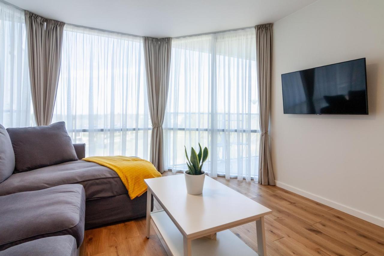 Elija Swan-Toy Apartments Šventoji Buitenkant foto